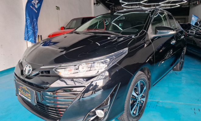 Toyota YARIS XLS Sedan 1.5 Flex 16V 4p Automático 2019 com Teto Solar.-1