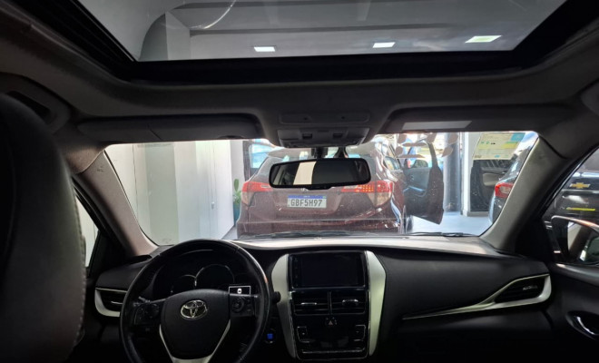 Toyota YARIS XLS Sedan 1.5 Flex 16V 4p Aut. 2019 Flex-6