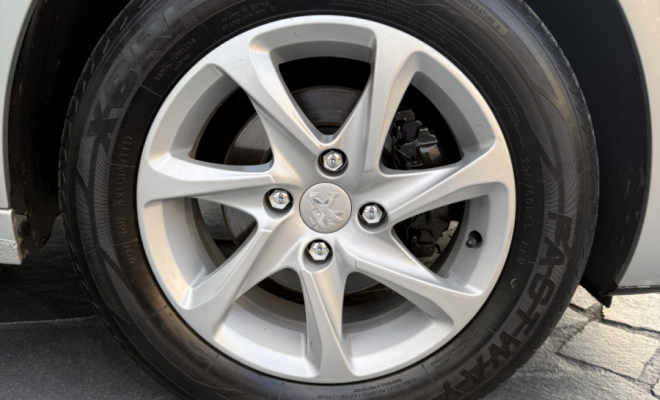 Peugeot 208 Active/Active Pack 1.5 Flex 8V 5p 2016 Flex-12