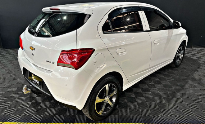 GM - Chevrolet ONIX HATCH LT 1.0 8V FlexPower 5p Mec. 2017 Flex-2