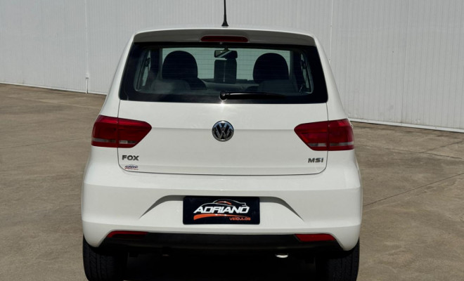 Fox Comfortline 1.6 2015 | Baixa km, completo e pronto para você-0