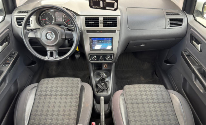 Fox Comfortline 1.6 2015 | Baixa km, completo e pronto para você-7
