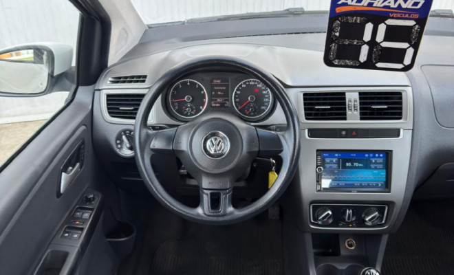 Fox Comfortline 1.6 2015 | Baixa km, completo e pronto para você-8