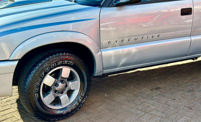 GM - Chevrolet S10 P-Up Executive 2.4 MPFI F.Power CD 2011 Flex-0