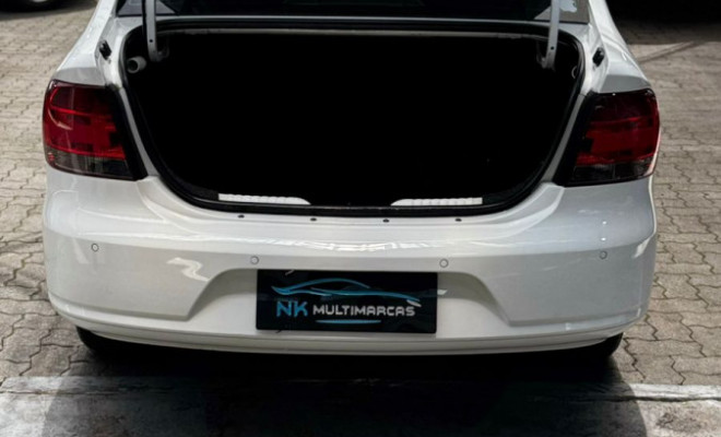 VW - VolksWagen VOYAGE 1.0/1.0 City Mi Total Flex 8V 4p 2013 Flex-10