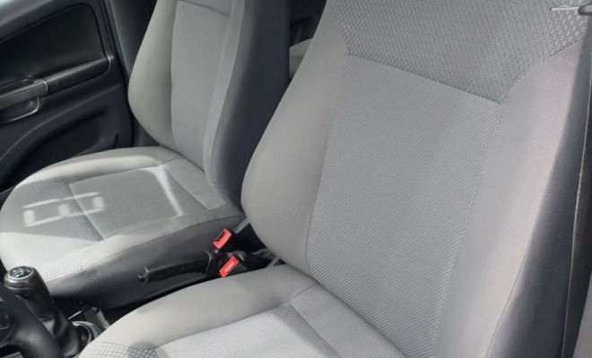 VW - VolksWagen VOYAGE 1.0/1.0 City Mi Total Flex 8V 4p 2013 Flex-8