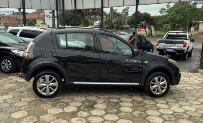 Renault SANDERO STEPWAY Hi-Power 1.6 8V 5p 2014 Flex-1