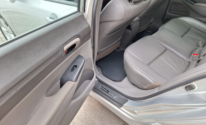 Honda Civic Sedan LXS 1.8/1.8 Flex 16V Aut. 4p 2008 Gasolina-12