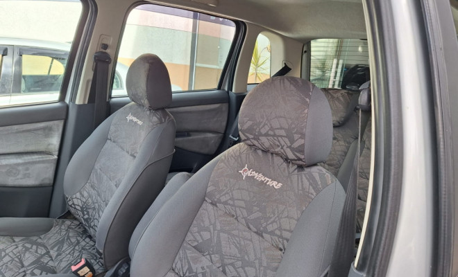 Fiat Idea Advent./ Adv.LOCKER 1.8 mpi Flex 5p 2010 Flex-14