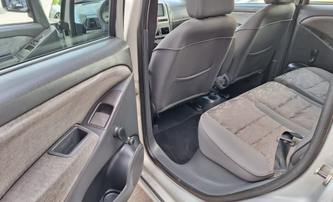 Fiat Idea Advent./ Adv.LOCKER 1.8 mpi Flex 5p 2010 Flex-11