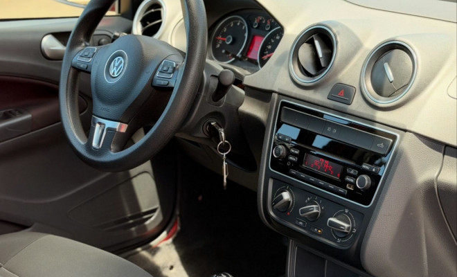 VW - VolksWagen Saveiro Highline 1.6 T. Flex 8V CD 2016 Flex-13