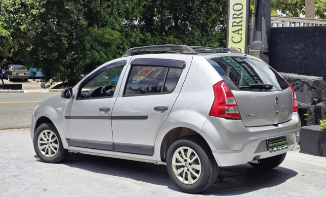 Renault SANDERO Expression Hi-Flex 1.0 16V 5p 2013 Flex-6