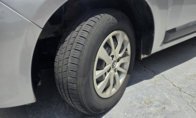 Renault SANDERO Expression Hi-Flex 1.0 16V 5p 2013 Flex-10