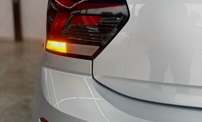 VW - VolksWagen Polo Track 1.0 Flex 12V 5p 2025 Flex-12