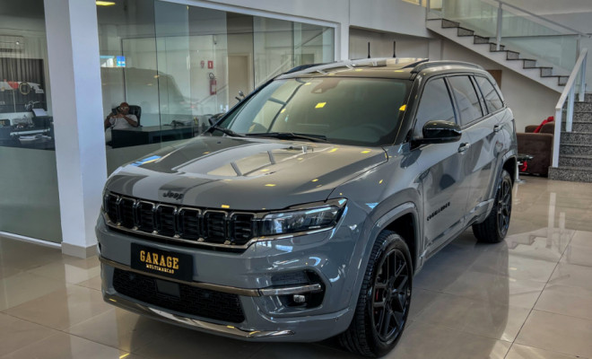 Jeep Commander Black Hurricane 2.0 4x4 TB Aut 2025 Gasolina