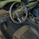 Jeep Commander Black Hurricane 2.0 4x4 TB Aut 2025 Gasolina-1