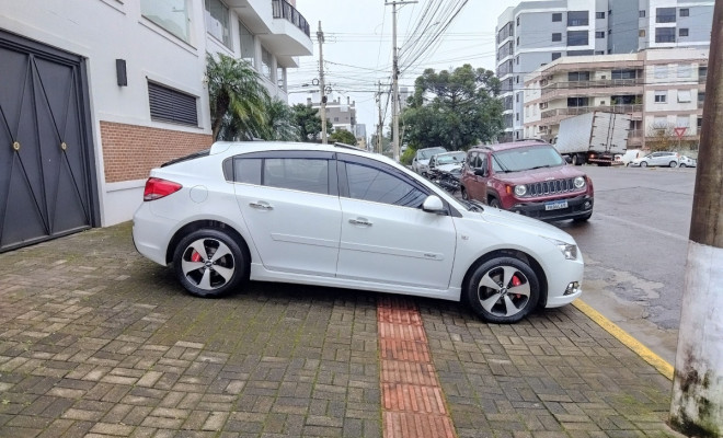 GM - Chevrolet CRUZE HB Sport LTZ 1.8 16V FlexP. 5p Aut 2014 Flex-3