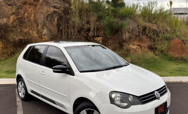 VW - VolksWagen Polo SPORTLINE 1.6 Mi Total Flex 8V 5p 2014 Flex