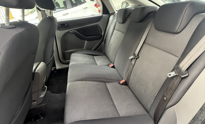 Ford Focus 1.6 Flex 16V  2012-7