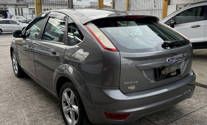 Ford Focus 1.6 Flex 16V  2012-6