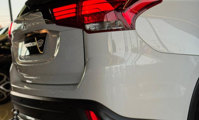 Mitsubishi OUTLANDER 2.0 16V 160cv Aut. 2016 Gasolina-5