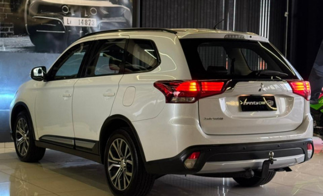 Mitsubishi OUTLANDER 2.0 16V 160cv Aut. 2016 Gasolina-8