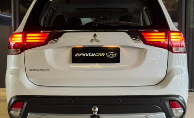 Mitsubishi OUTLANDER 2.0 16V 160cv Aut. 2016 Gasolina-6