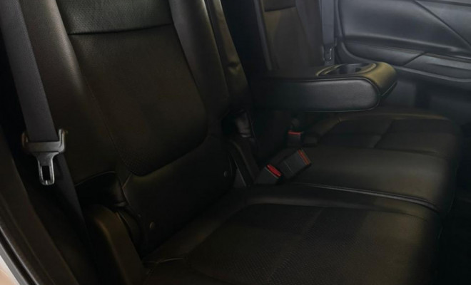 Mitsubishi OUTLANDER 2.0 16V 160cv Aut. 2016 Gasolina-22