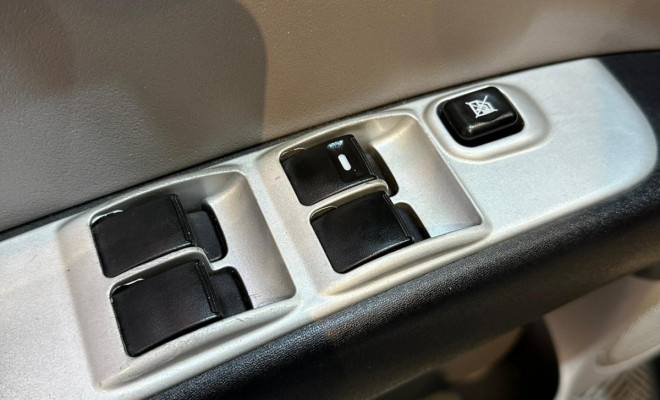 Mitsubishi L200 Triton HLS 2.4 Flex 16V CD Mec. 2016 Flex-11