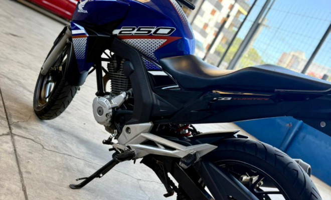 HONDA CB 250 TWISTER/FLEXONE 2022 Gasolina-8