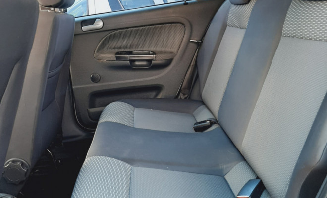 VW - VolksWagen Gol (novo) 1.6 Mi Total Flex 8V 4p 2011 Flex-8