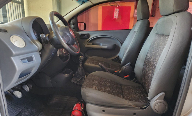 Fiat UNO VIVACE Celeb. 1.0 EVO F. Flex 8V 3p 2012 Flex-5