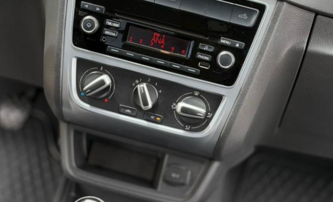 VW - VolksWagen Saveiro Trendline 1.6 T.Flex 8V CD 2015 Flex-20