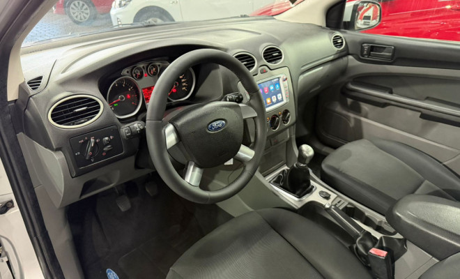 Ford Focus 1.6 S/SE/SE Plus Flex 8V/16V  5p 2013 Flex-6