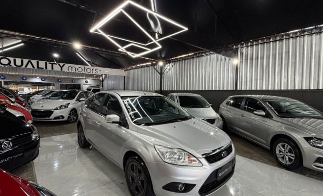 Ford Focus 1.6 S/SE/SE Plus Flex 8V/16V  5p 2013 Flex