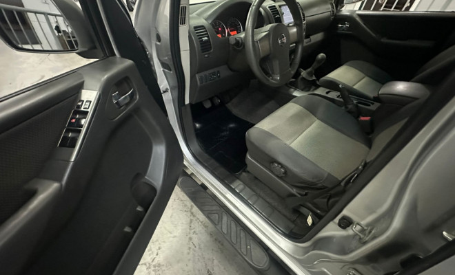 Nissan Frontier SV ATTACK CD 4x2 2.5 TB Diesel 2014 Diesel-8