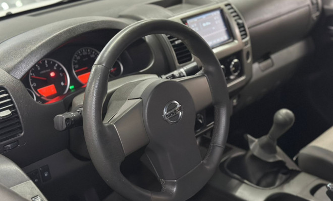 Nissan Frontier SV ATTACK CD 4x2 2.5 TB Diesel 2014 Diesel-4