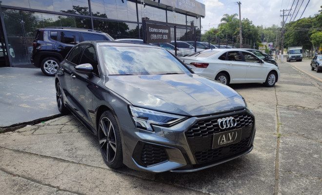 Audi A3 Sportb. Perf. Black 2.0 S-tron.(Híb.) 2024 Gasolina-1