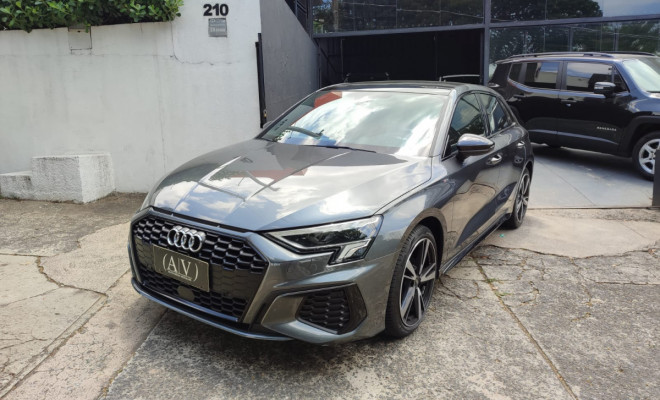 Audi A3 Sportb. Perf. Black 2.0 S-tron.(Híb.) 2024 Gasolina