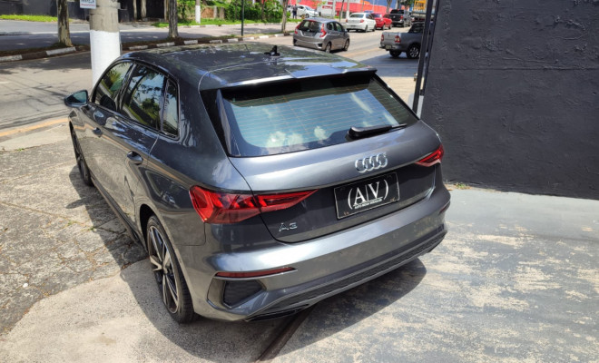 Audi A3 Sportb. Perf. Black 2.0 S-tron.(Híb.) 2024 Gasolina-4