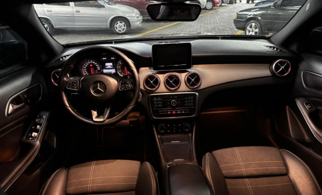 Mercedes-Benz GLA 200 Advance 1.6/1.6 TB 16V Flex Aut. 2016 Flex-4