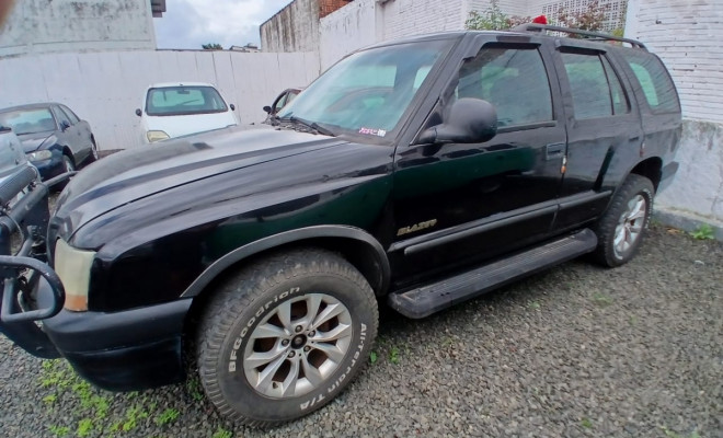 GM - Chevrolet S10 Blazer Executive 4.3 V6 2002 Gasolina-2