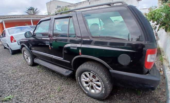 GM - Chevrolet S10 Blazer Executive 4.3 V6 2002 Gasolina-0