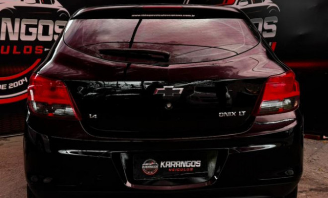 GM - Chevrolet ONIX HATCH LT 1.4 8V FlexPower 5p Aut. 2015 Flex-10