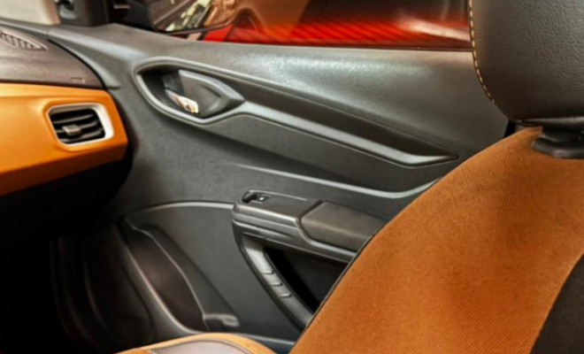 GM - Chevrolet ONIX HATCH LT 1.4 8V FlexPower 5p Aut. 2015 Flex-2