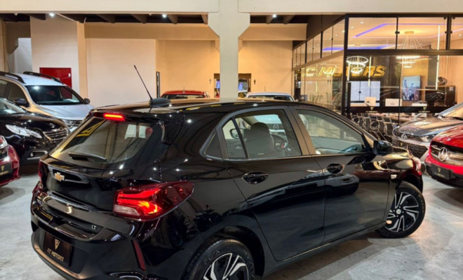 GM - Chevrolet ONIX HATCH LT 1.0 12V Flex 5p Mec. 2025 Flex-4