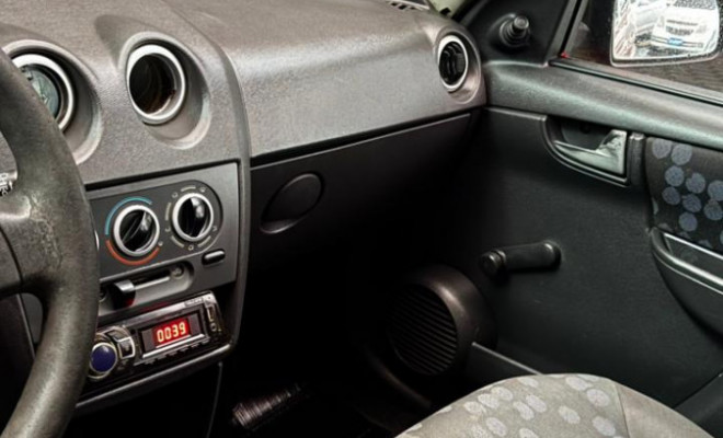 GM - Chevrolet PRISMA  Sed. Maxx/ LT 1.4 8V ECONOF. 4p 2009 Gasolina-3