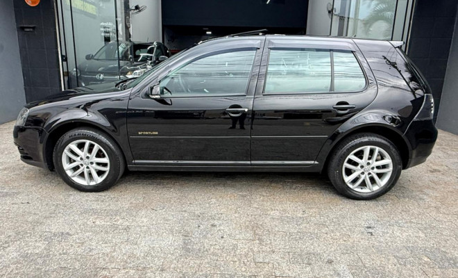 VW - VolksWagen Golf Sportline 1.6 Mi Total Flex 8V 4p 2011 Flex-7