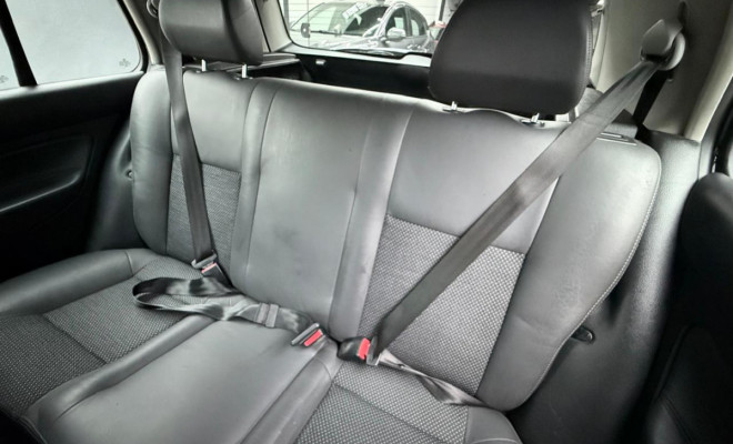 VW - VolksWagen Golf Sportline 1.6 Mi Total Flex 8V 4p 2011 Flex-9