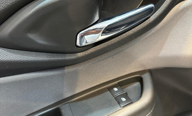 GM - Chevrolet ONIX HATCH LT 1.4 8V FlexPower 5p Mec. 2019 Flex-12